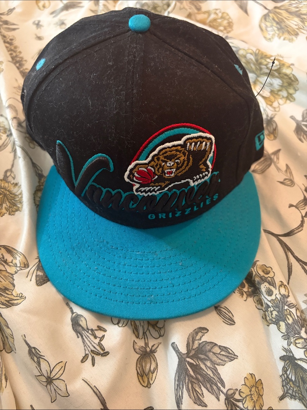 Vancouver Grizzlies  Black & Teal Snapback Hat